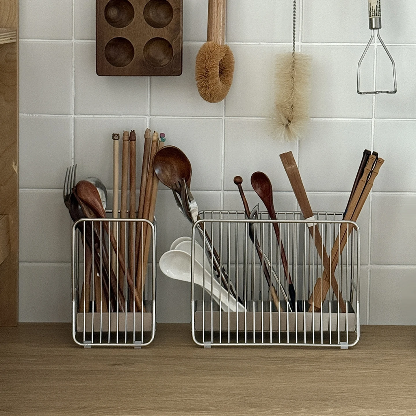 Kitchen Utensil Holder - Wall-Mounted 304 Stainless Steel Chopsticks Holder